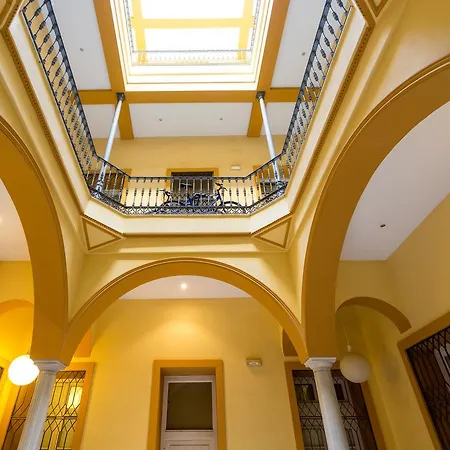 Plaza Nueva Duplex Apartment